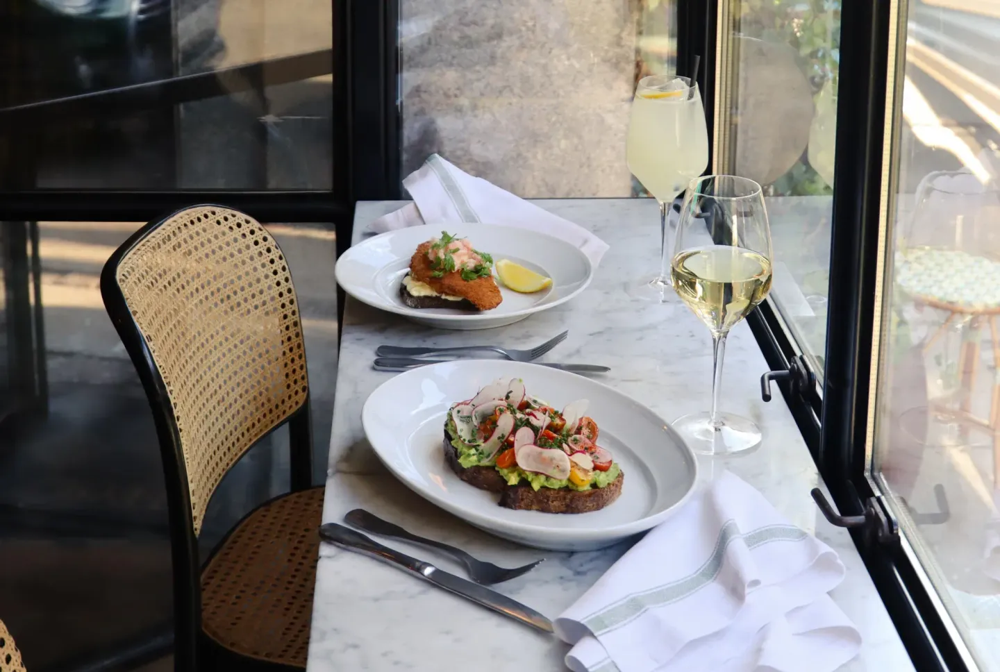 Nyd en frokost på Les Trois Cochons